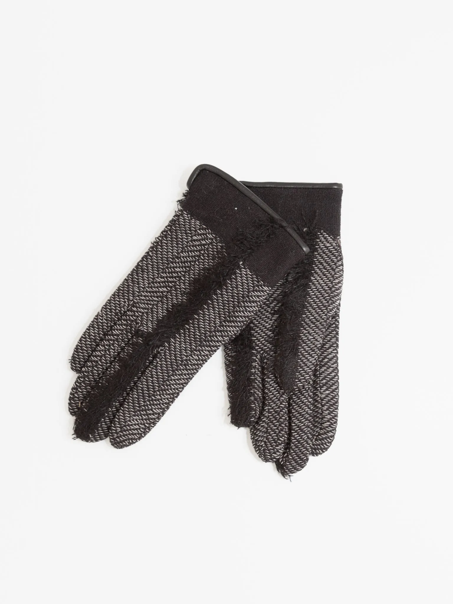Luxurious Black Cashmere Gloves with Antipast Fringe Detailing