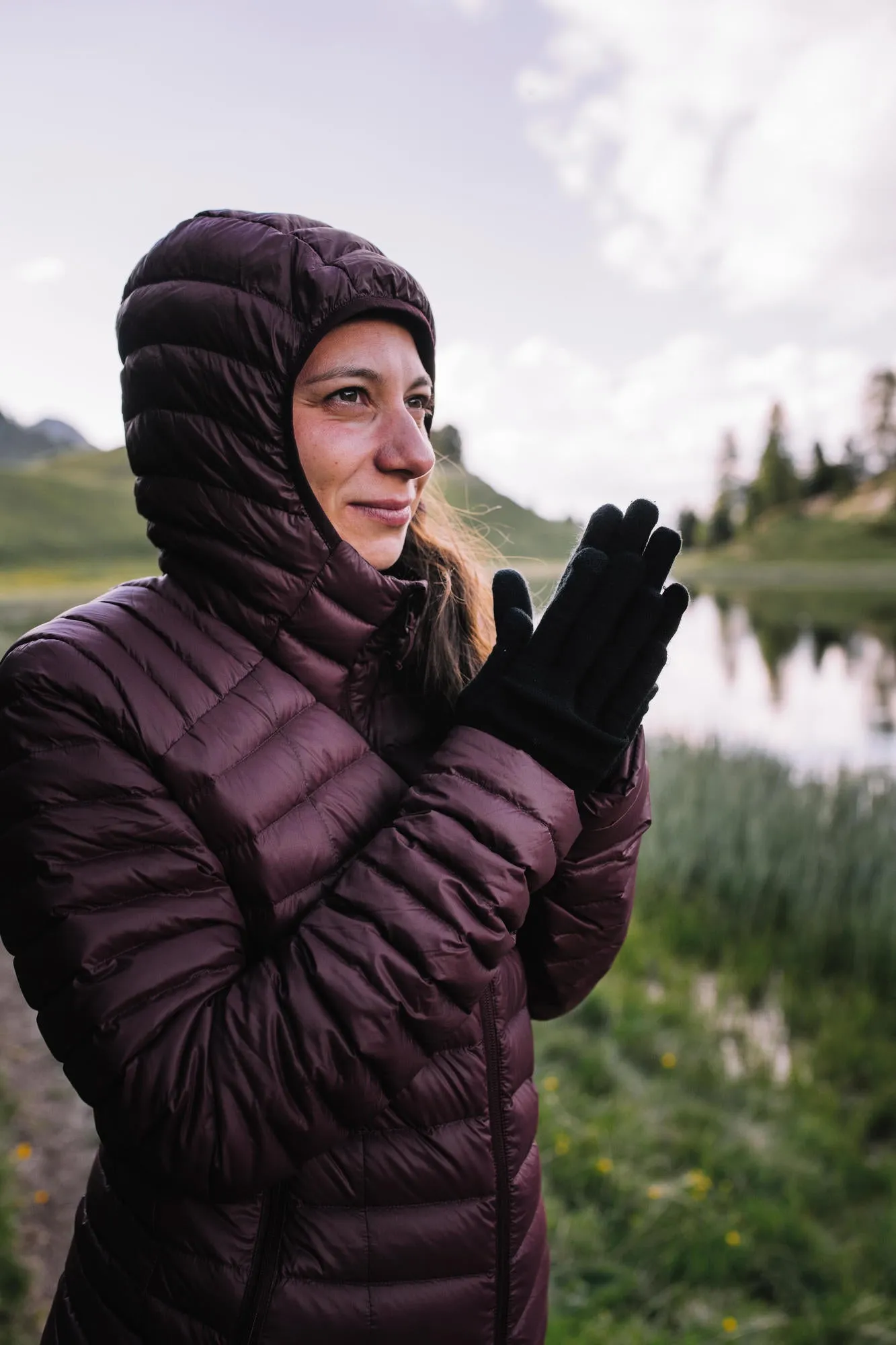 Forclaz MT100 Womens Hooded Down Puffer Jacket with Adjustable Hood